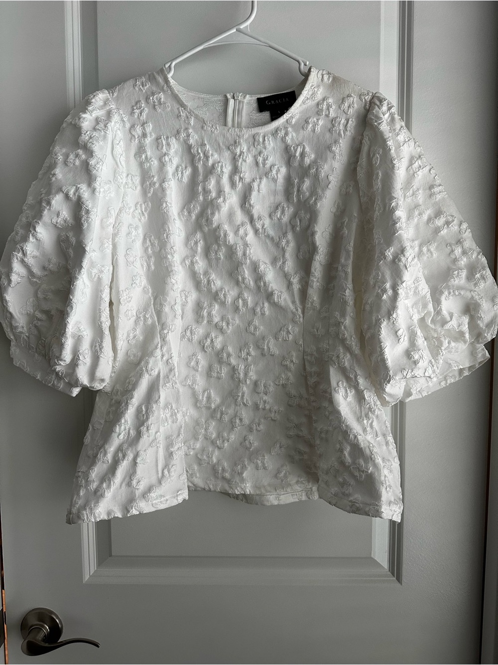 Gracia White Textured Puff-Sleeve Blouse